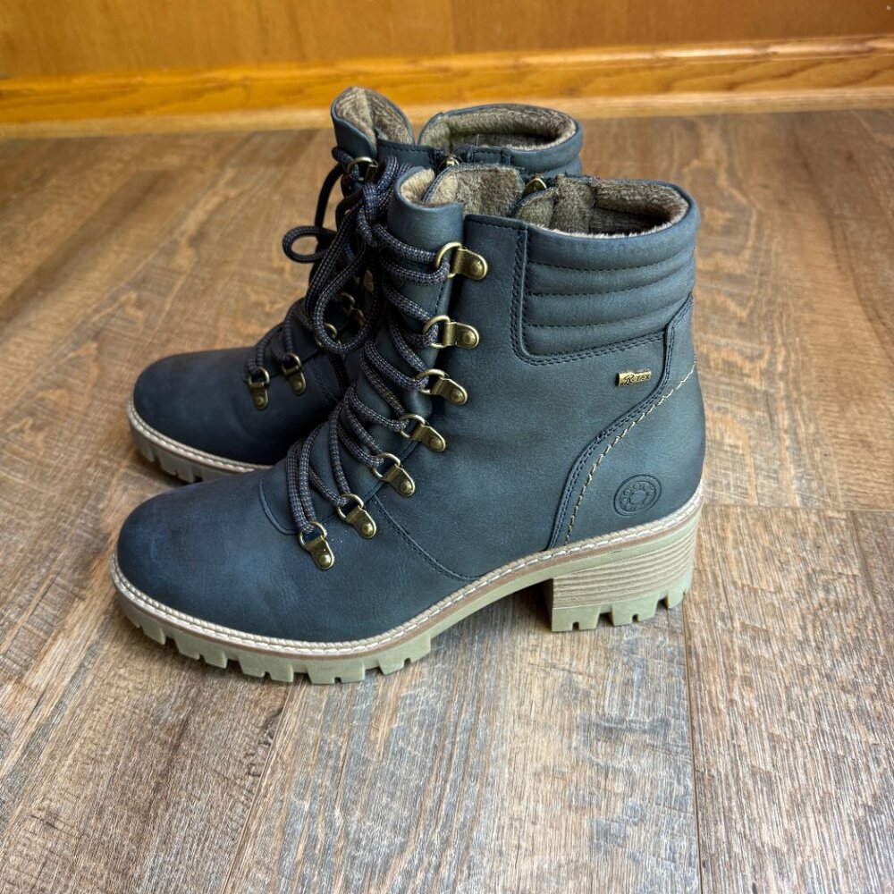 Women's Spring Step Rockies Bootie NWOB Sz 42 US 10.5-11 Navy Water resistant
